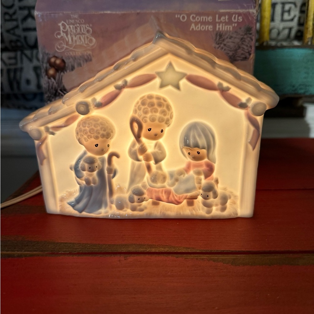 Precious Moments Nativity Nite Lite night light O Come Let Us Adore Him, Enesco